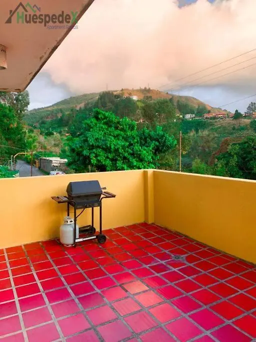 Lindo Y Acogedor Apartamento En La Trinidad, Caracas Venezuela